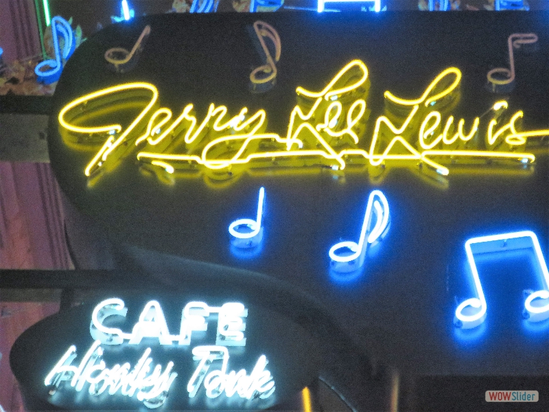 April 3, 2018: vacation time in Memphis, TN, paying respects to all of our rockÝ and soul music heroes. First stop a honky tonk bar named after (and owned by) the one and only Jerry Lee Lewis. The Jerry Lee impersonators playing in the club played note by note accurate renditions of Jerry Leeís most famous songs.