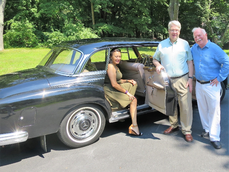 August 10, 2015: talking about great vintage cars, today our friend, pianist and composer Roger Davidson came by the house with his spectacular 1956 Mercedes 300 (the Adenauer Mercedes, named after first West German chancellor Konrad Adenauer who had six of these in his official fleet!)